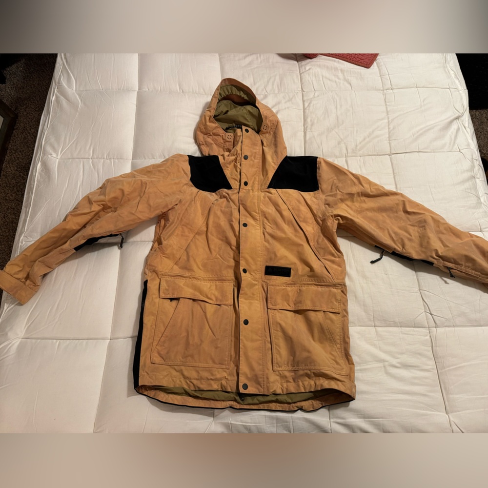 Burton snowboard jacket size medium